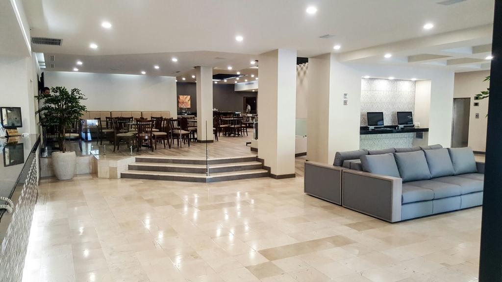 Everest Ciudad Victoria Ngoại thất bức ảnh