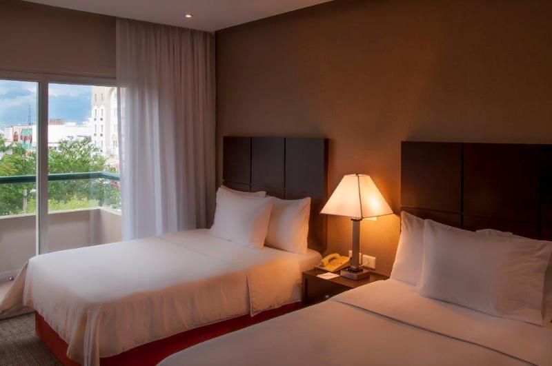 Everest Ciudad Victoria Ngoại thất bức ảnh